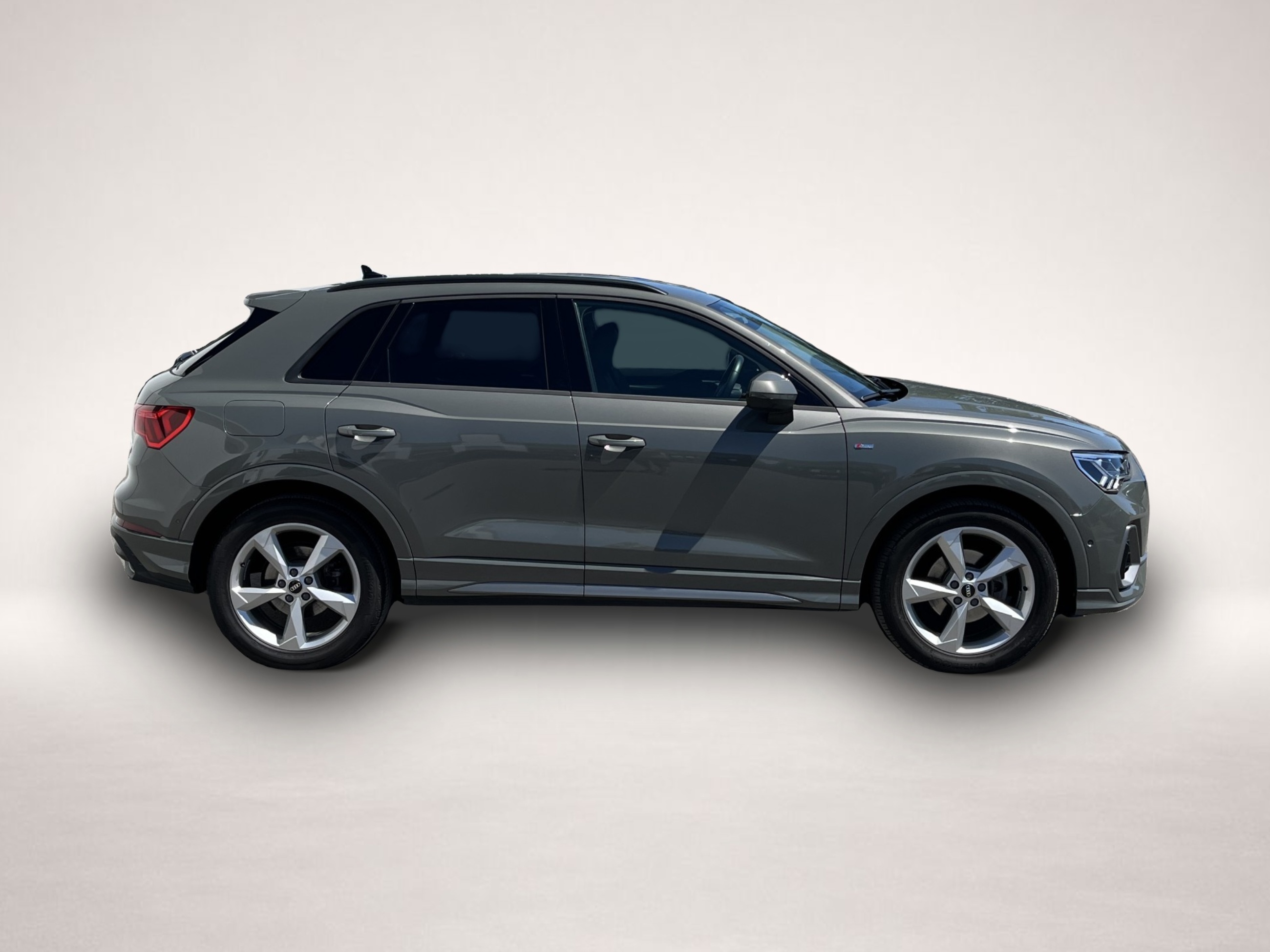 Audi Q3 Q3 35 2.0 TDI S tronic S line AHK ACC Navi LED R - Thumbnail 5