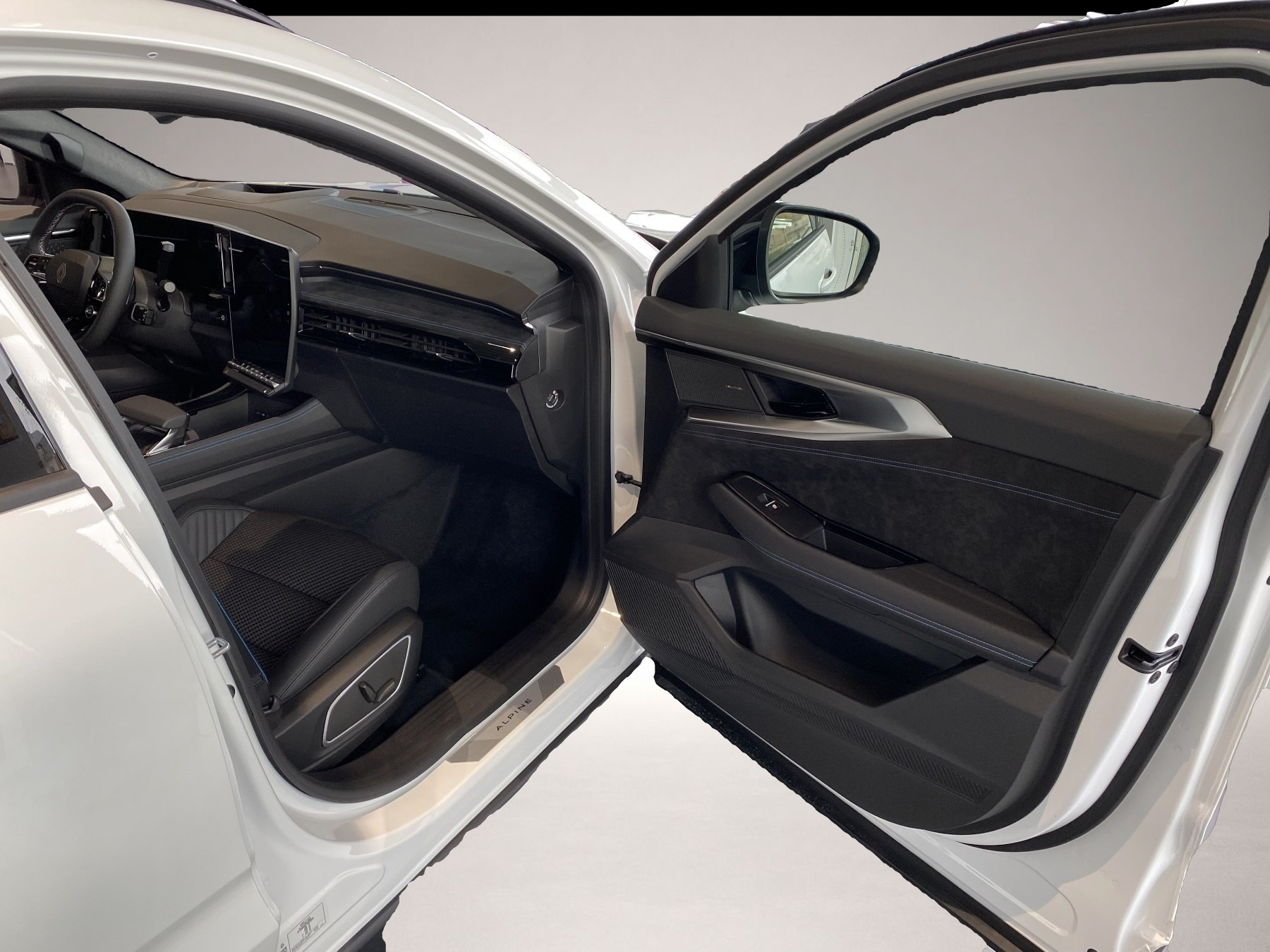 Renault Austral Austral Esprit Alpine Full Hybrid E-Tech 200 - Thumbnail 4