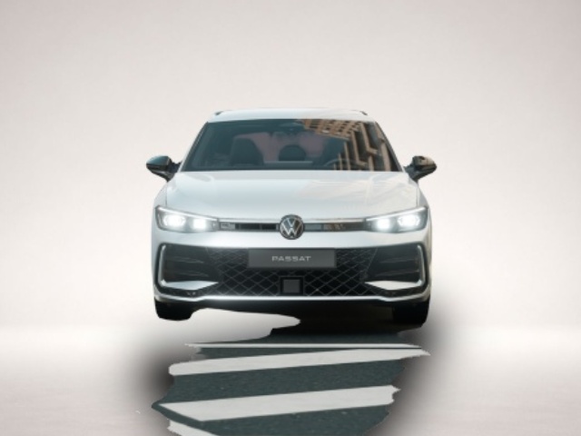Volkswagen Passat Variant Passat Variant 2.0 TDI SCR DSG R-Line "Black Sty - Thumbnail 3