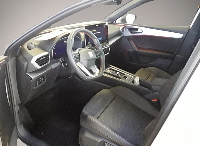 Seat Leon Leon SP 1.5 eTSI DSG AB245EUR FR NAVI REAR VIEW - Thumbnail 3
