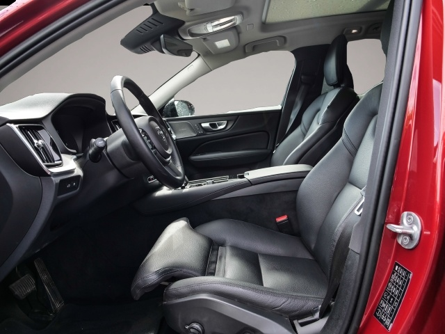 Volvo V60 V60 Kombi Plus Dark Recharge Plug-In Hybrid AWD - Thumbnail 4
