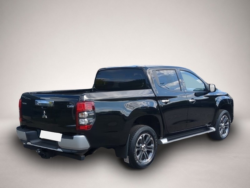 Mitsubishi L200 L200 4x4 2,2 DI-D AT Spirit DoKa AHK - Thumbnail 3
