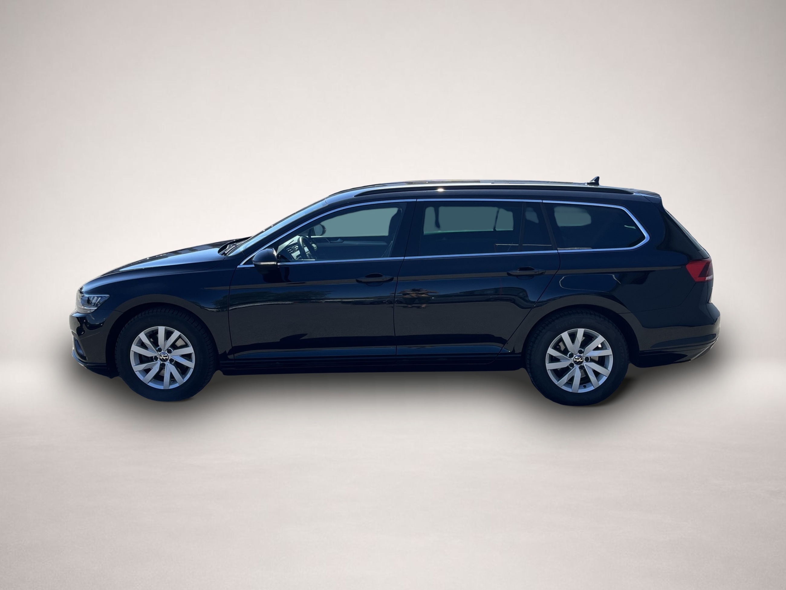 Volkswagen Passat Variant Passat Variant 2.0 TDI DSG Business AHK STHZ Nav - Thumbnail 2