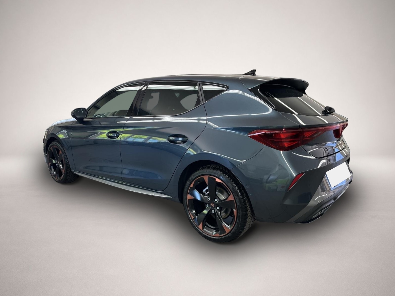 Cupra Leon Leon 1.5 eTSI DSG SENNHEISER PANO MATRIX ALLWETT - Thumbnail 4