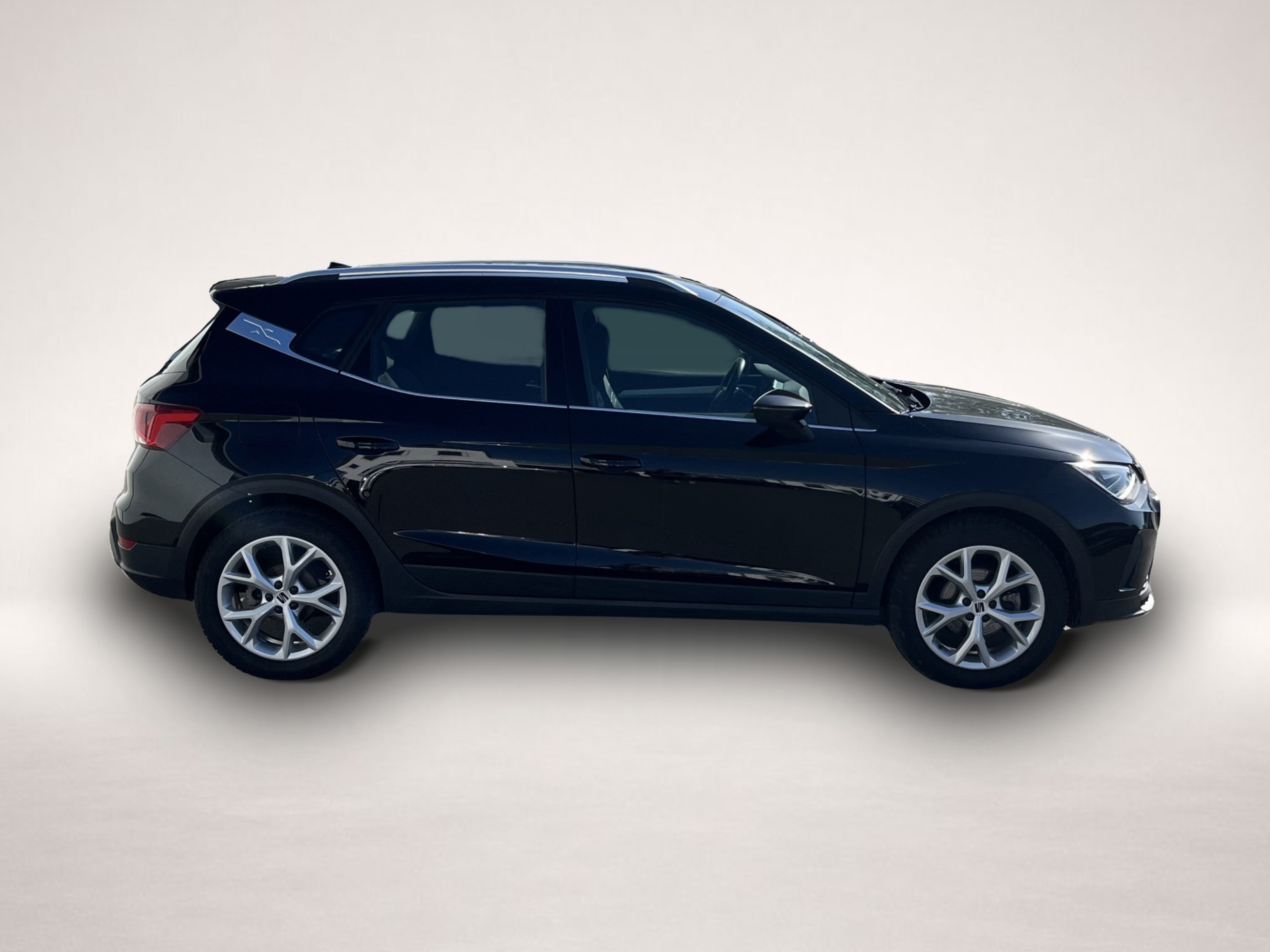 Seat Arona Arona 1.5 TSI DSG FR AHK Navi LED PDC SHZ DAB - Thumbnail 4