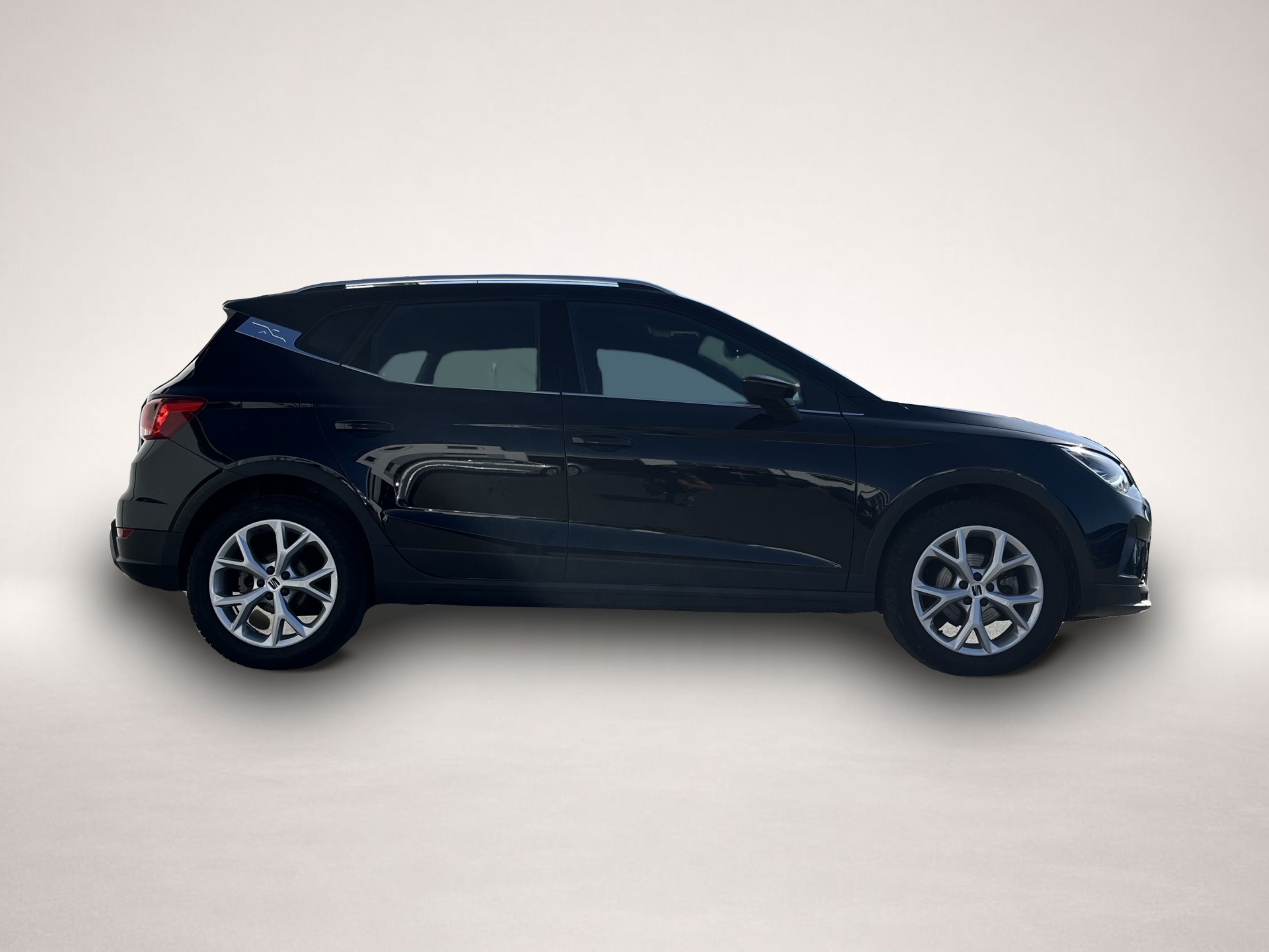 Seat Arona Arona 1.5 TSI DSG FR AHK Navi LED PDC SHZ DAB - Thumbnail 3