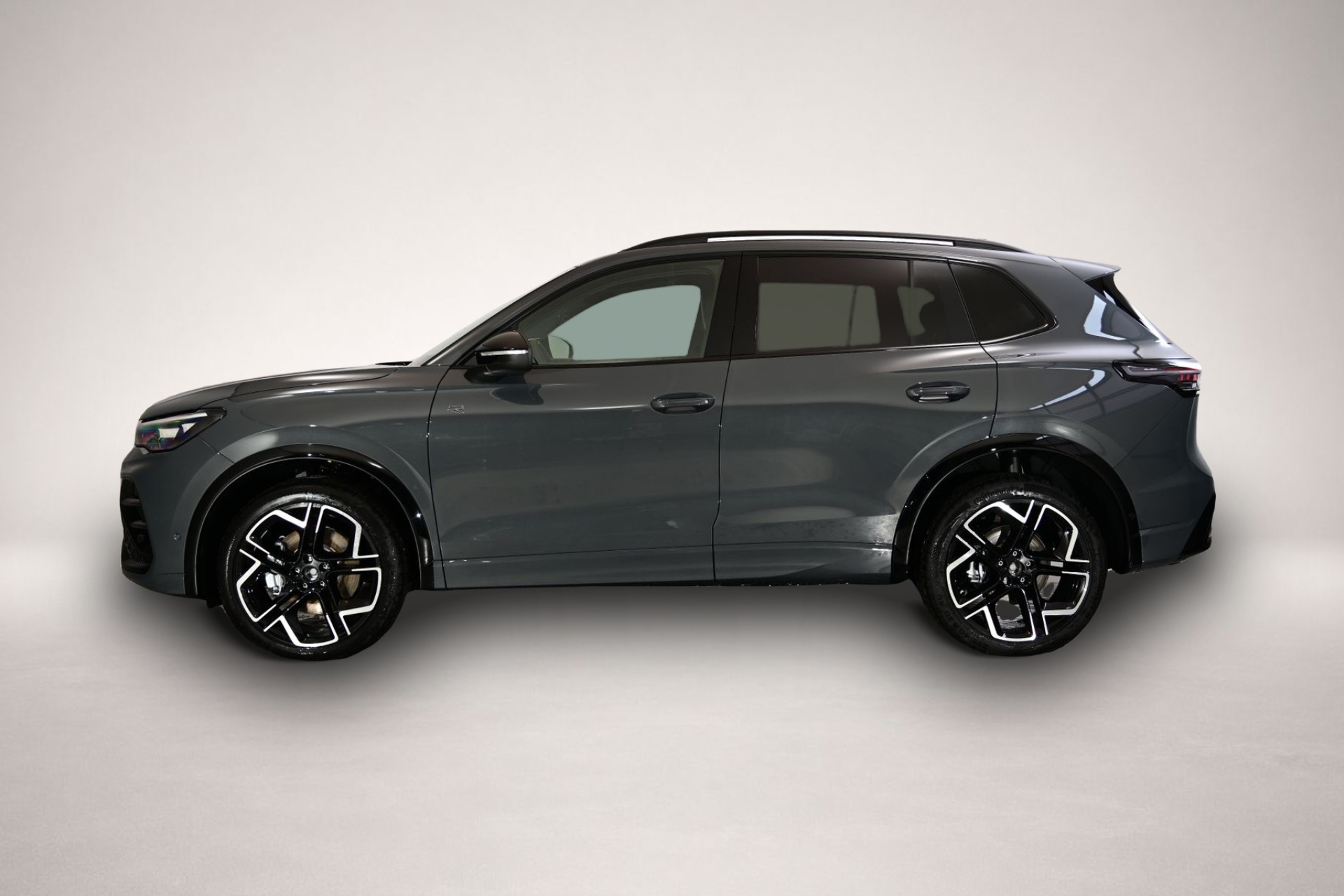Volkswagen Tiguan Tiguan Volkswagen R-Line 2.0 TSI 195 kW (265 PS) - Thumbnail 2