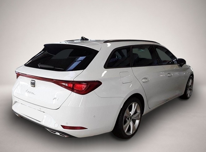 Seat Leon Leon SP 1.5 eTSI DSG AB245EUR FR NAVI REAR VIEW - Thumbnail 2