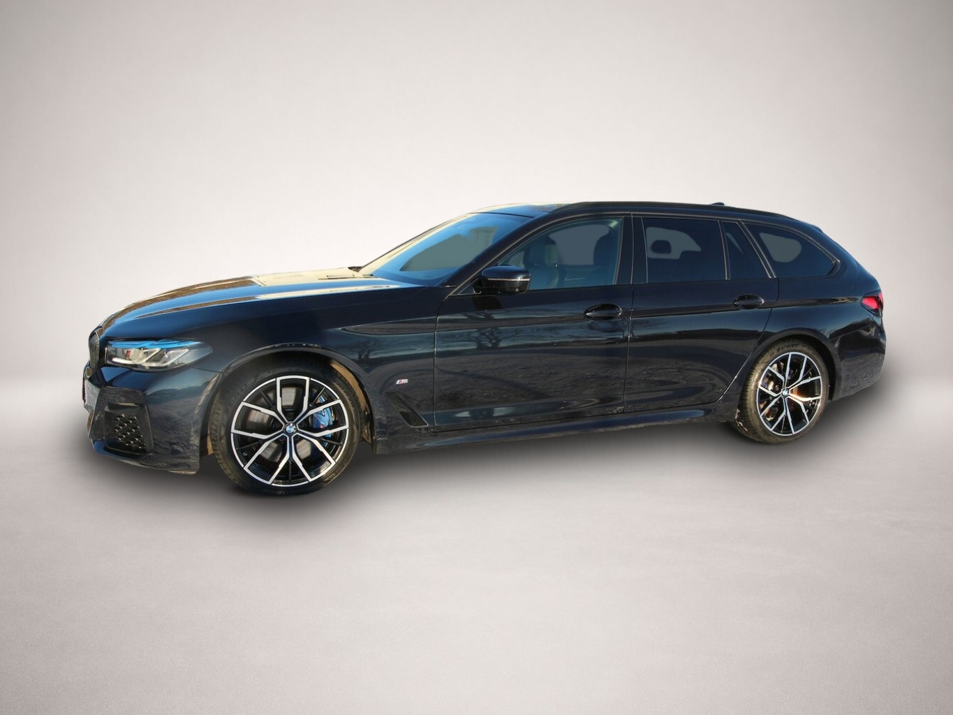 BMW 530 530d Touring xDrive M Sport AHK+PANO+HEAD-UP... - Thumbnail 3