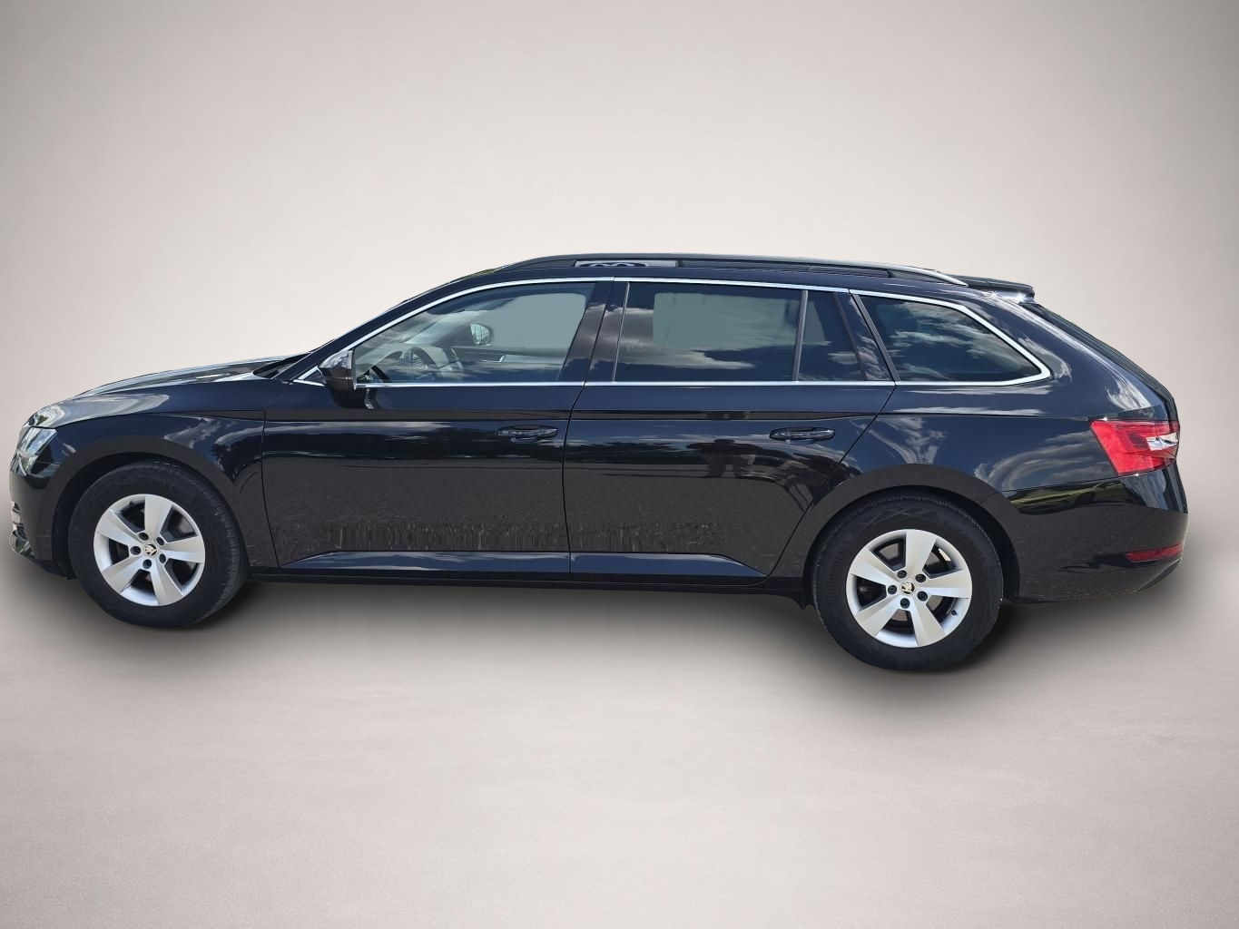 Skoda Superb Superb Combi 2.0 TDI DSG SMART-LINK+VIRTUAL-COCK - Thumbnail 2