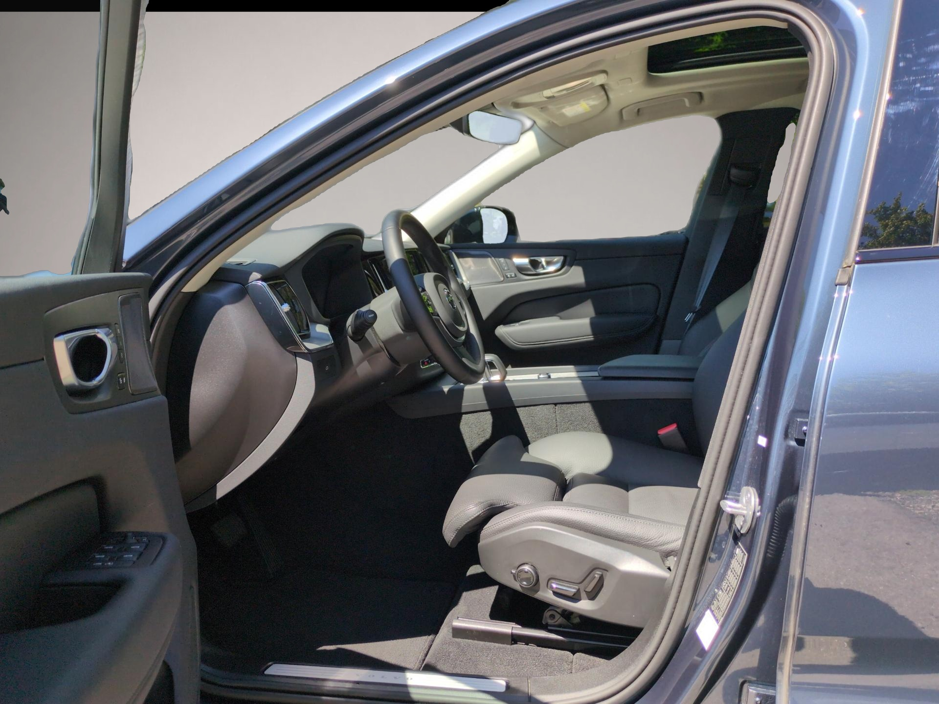 Volvo XC60 XC60 B5 (Benzin) Plus Dark AWD Automatik Bluetoo - Thumbnail 5