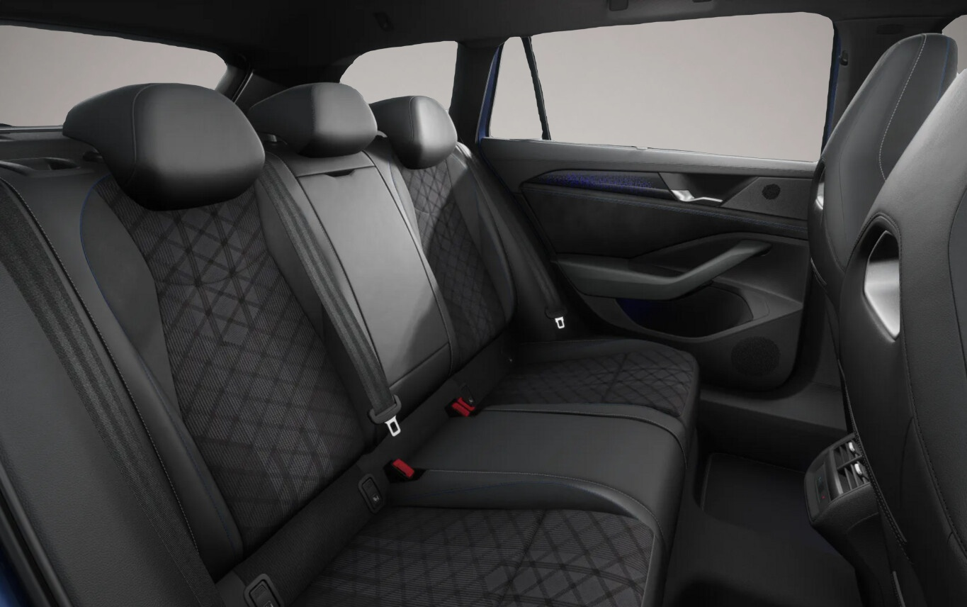 Volkswagen Passat Passat Var. 4M R-Line Nav+ Matrix HeadUp eHk SHZ - Thumbnail 6