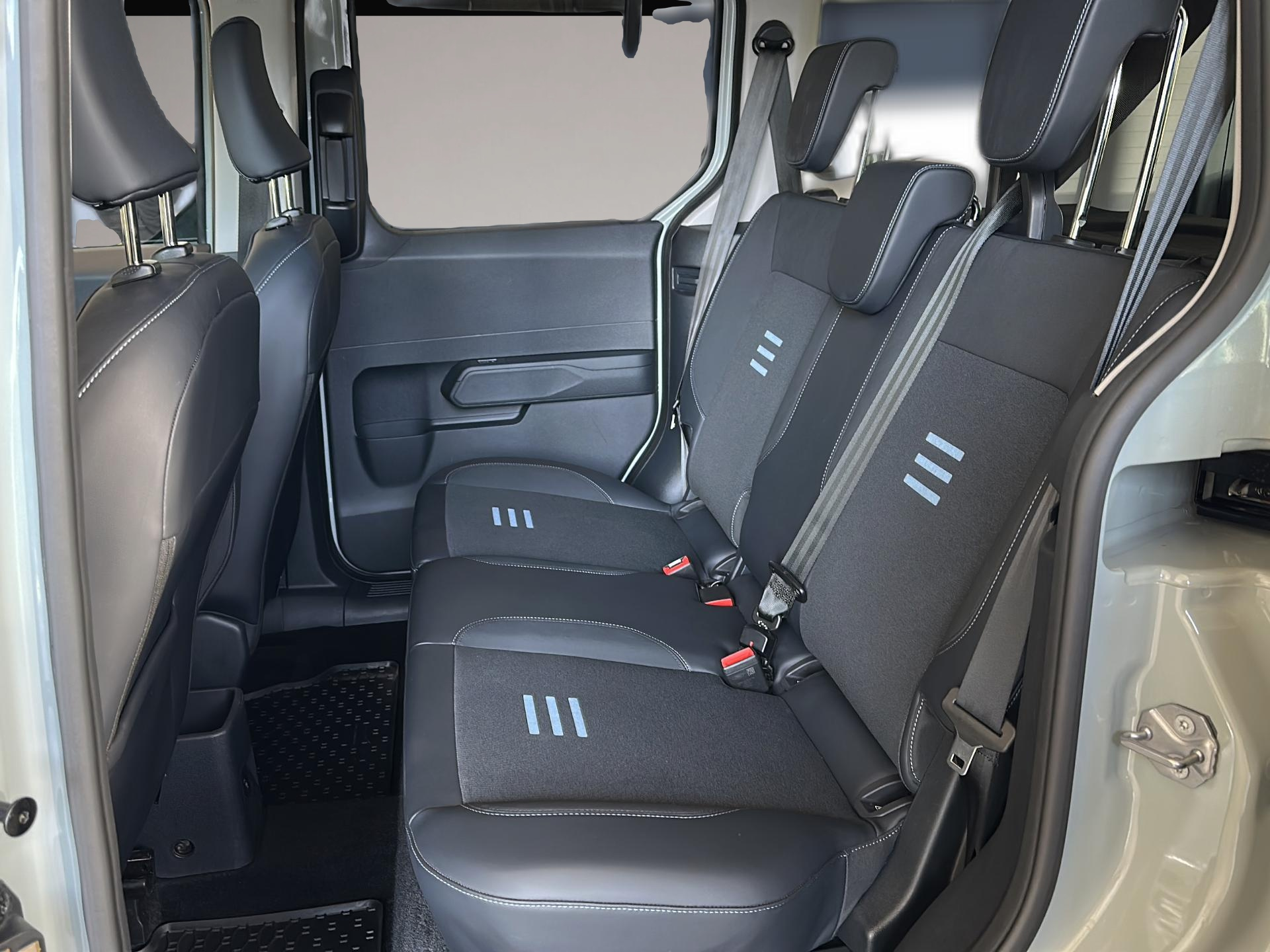 Ford Tourneo Courier Tourneo Courier Bluetooth Navi Klima Einparkhilf - Thumbnail 7