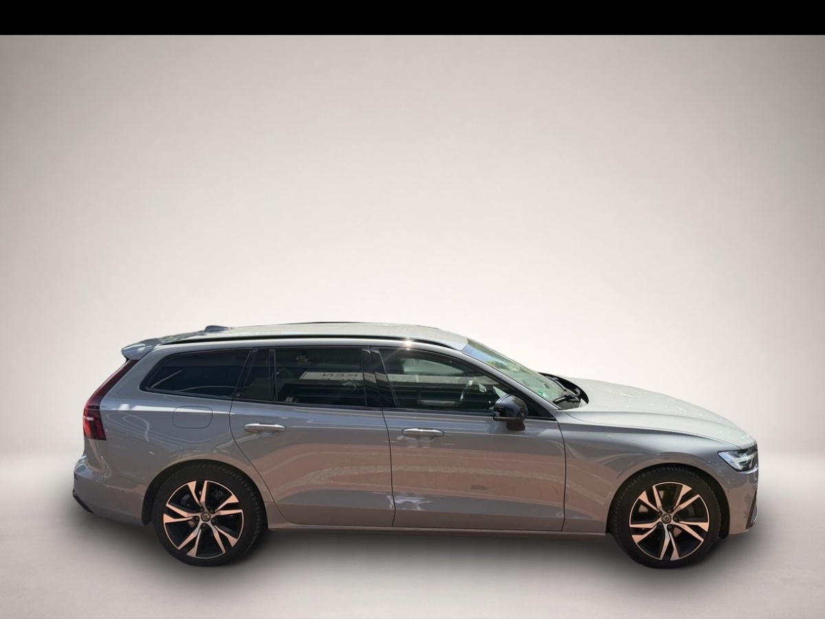 Volvo V60 V60 B4 Plus Dark LED BLIS H&K AHK 360 - Thumbnail 3