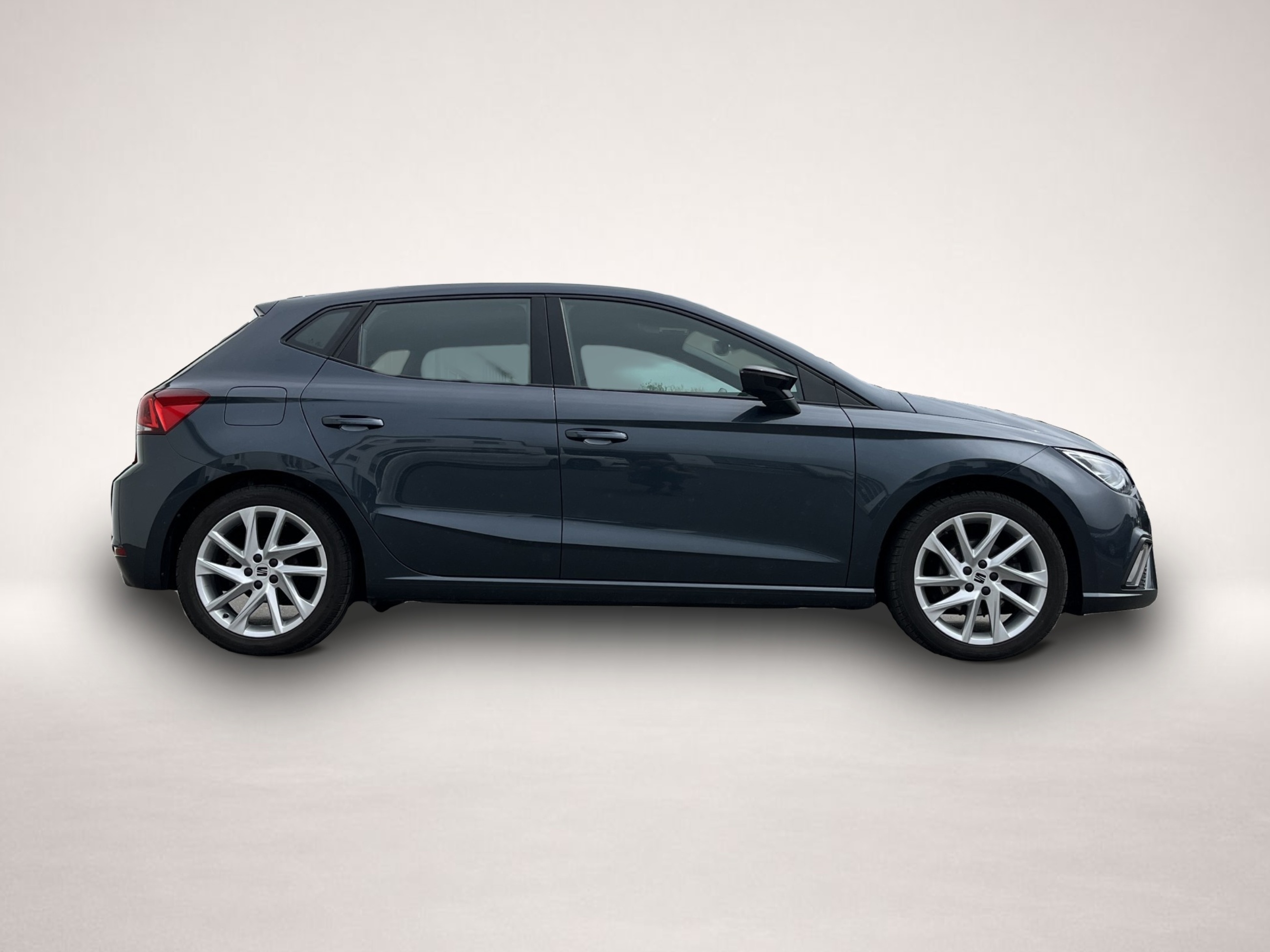 Seat Ibiza Ibiza 1.0 TSI FR Navi LED PDC DAB Dig Cockpit - Thumbnail 5