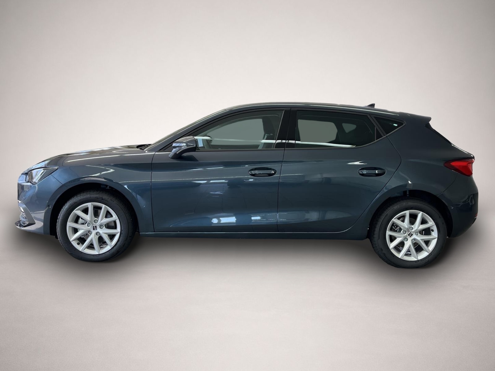 Seat Leon Leon 1.5 eTSI DSG Road Edition KAMERA NAVI ACC - Thumbnail 3
